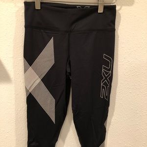 2XU compression tights 7/8 length